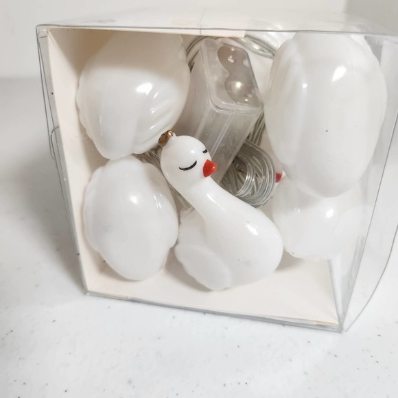 Ikea Lyskaede 10 Led Lights String Lights Swans with Gold Crowns Sealed Red Beak - Picture 7 of 15